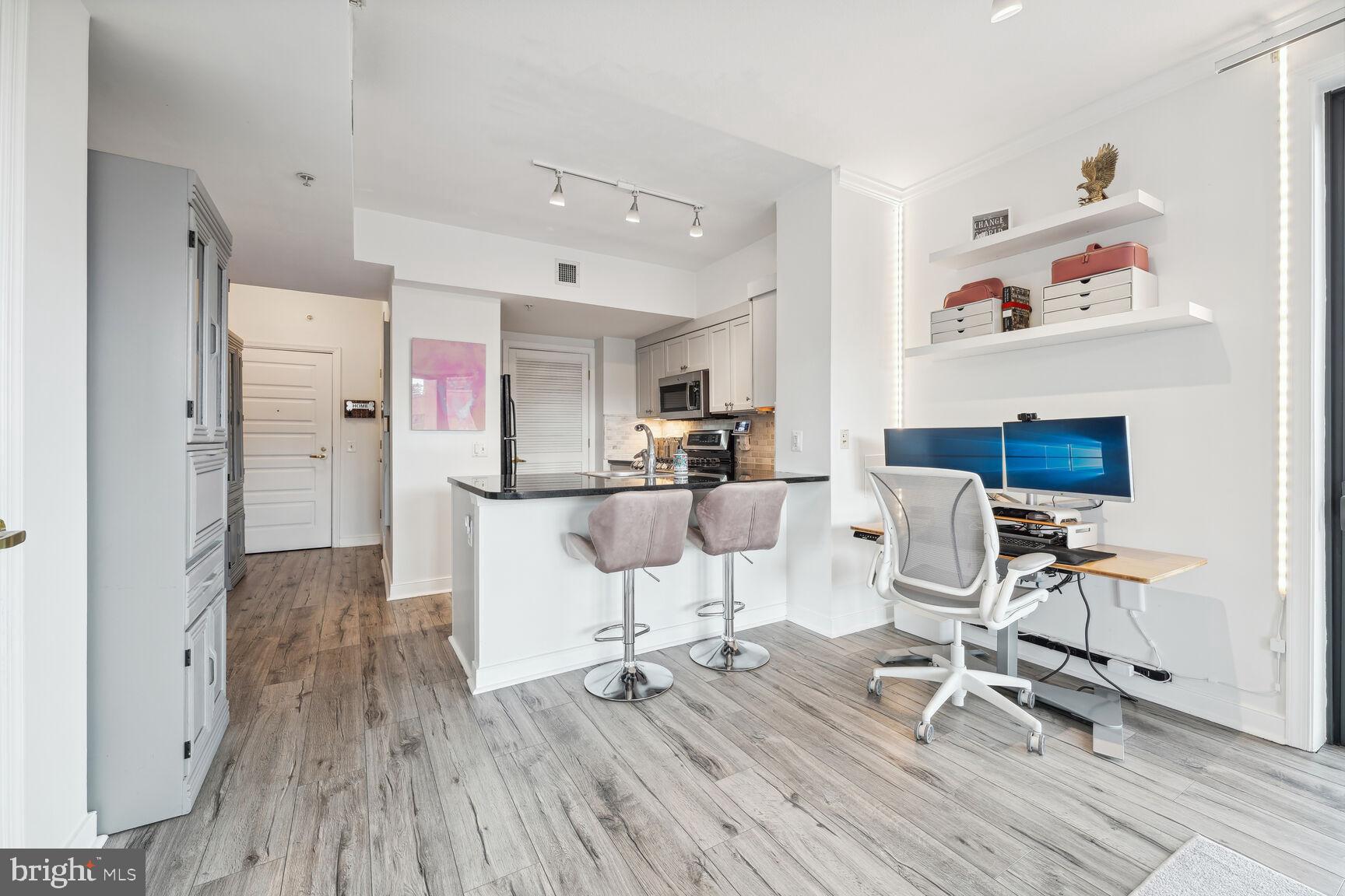 631 D Street Northwest, Unit 1235 Washington, DC 20004 - Photo 6 of 31