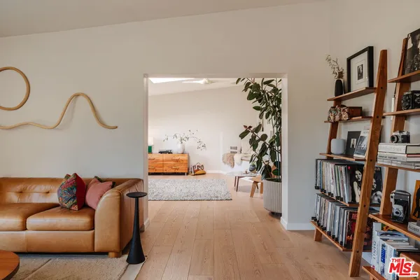 $1,585,000 | 21114 Colina Drive, Topanga, CA 90290