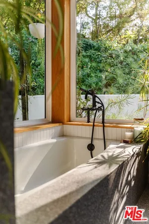 $1,585,000 | 21114 Colina Drive, Topanga, CA 90290