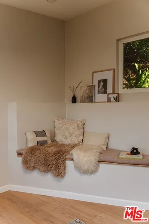 $1,585,000 | 21114 Colina Drive, Topanga, CA 90290