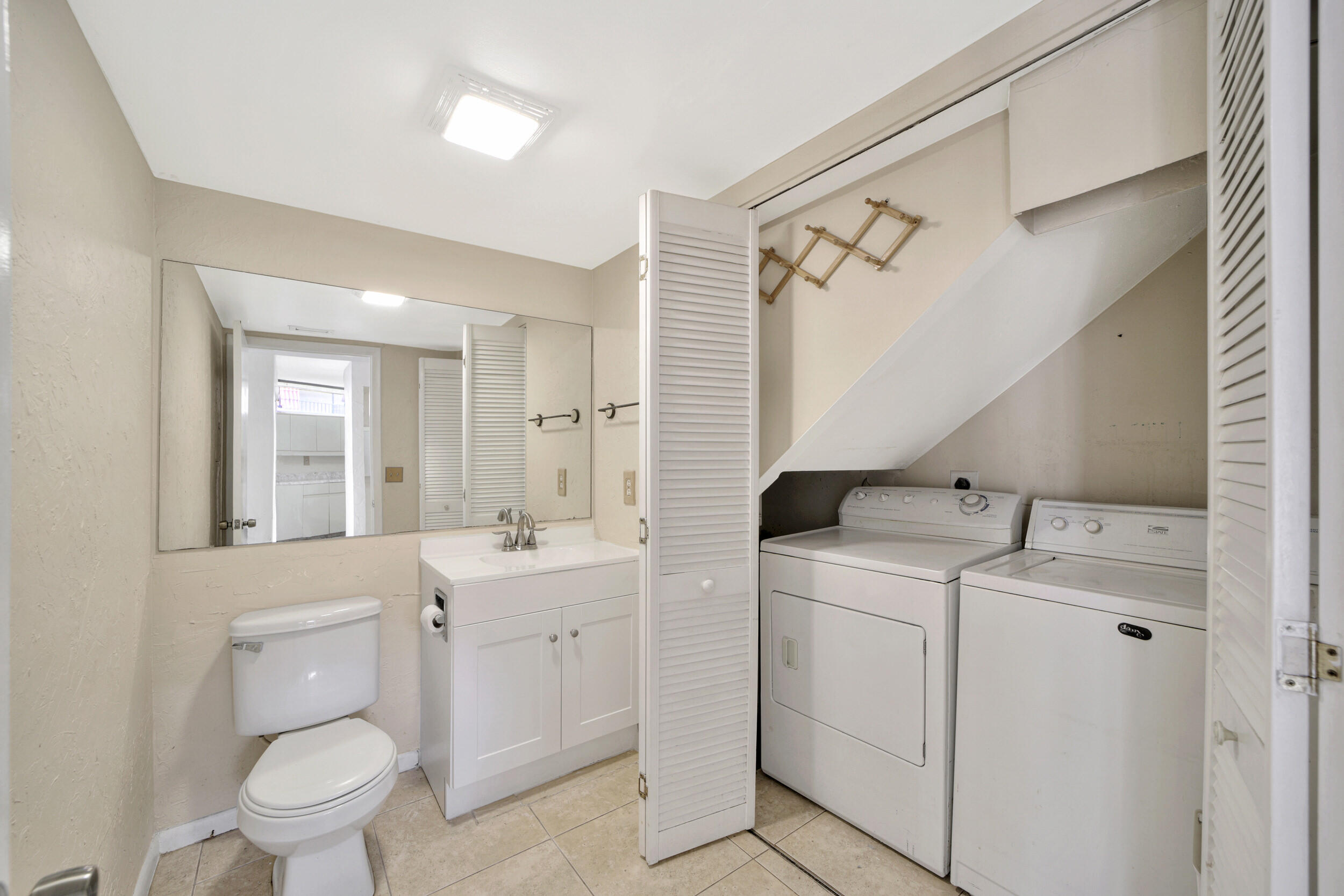 8377 Trent Court, Unit A Boca Raton, FL 33433 - Photo 16 of 33 25_22226093