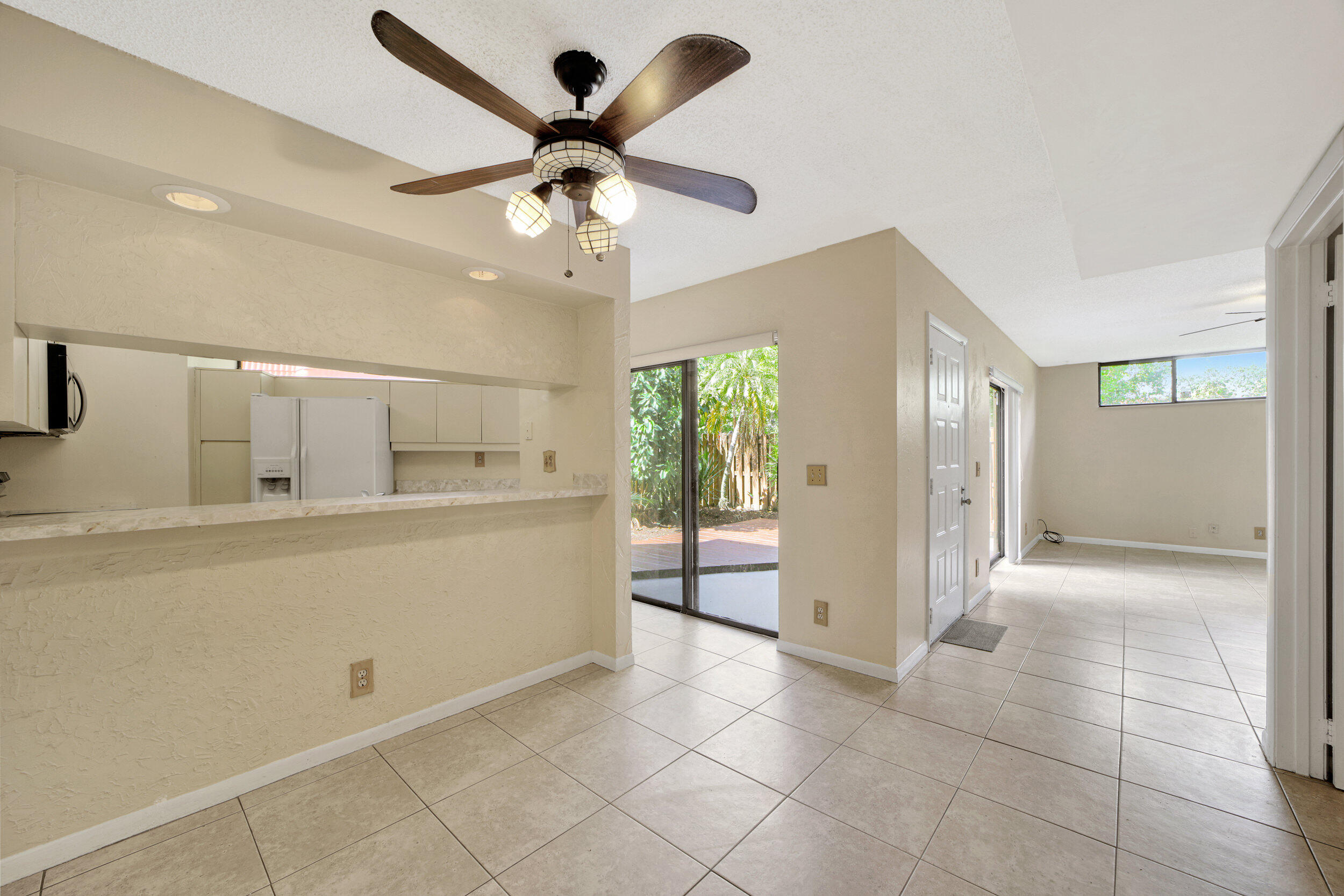 8377 Trent Court, Unit A Boca Raton, FL 33433 - Photo 19 of 33 29_22226113