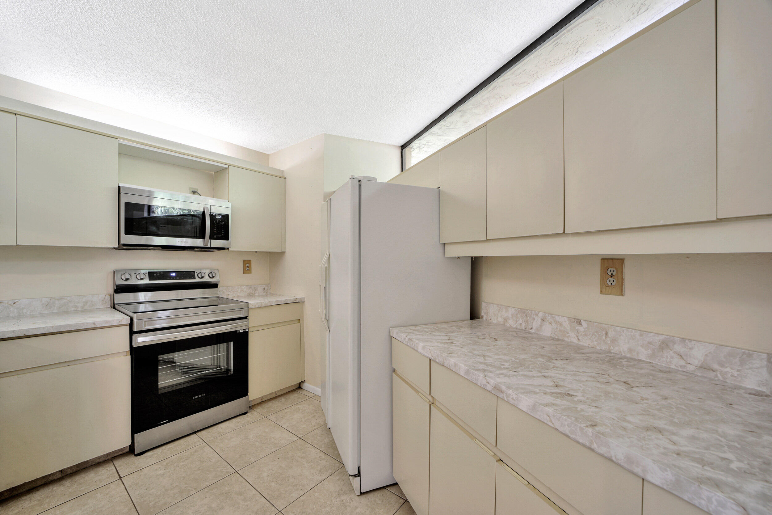8377 Trent Court, Unit A Boca Raton, FL 33433 - Photo 20 of 33 30_22226118