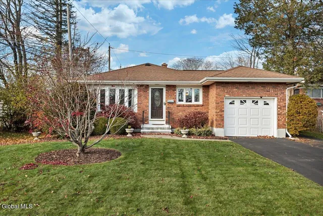 $319,000 | 22 Maxwell Street, Albany, NY 12208