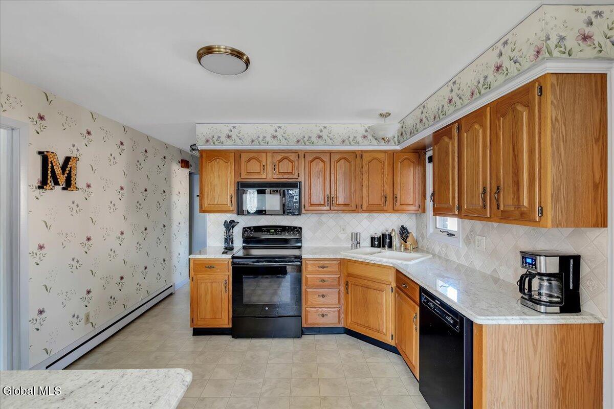 22 Maxwell Street Albany, NY 12208 - Photo 11 of 41 18-IMG_4460