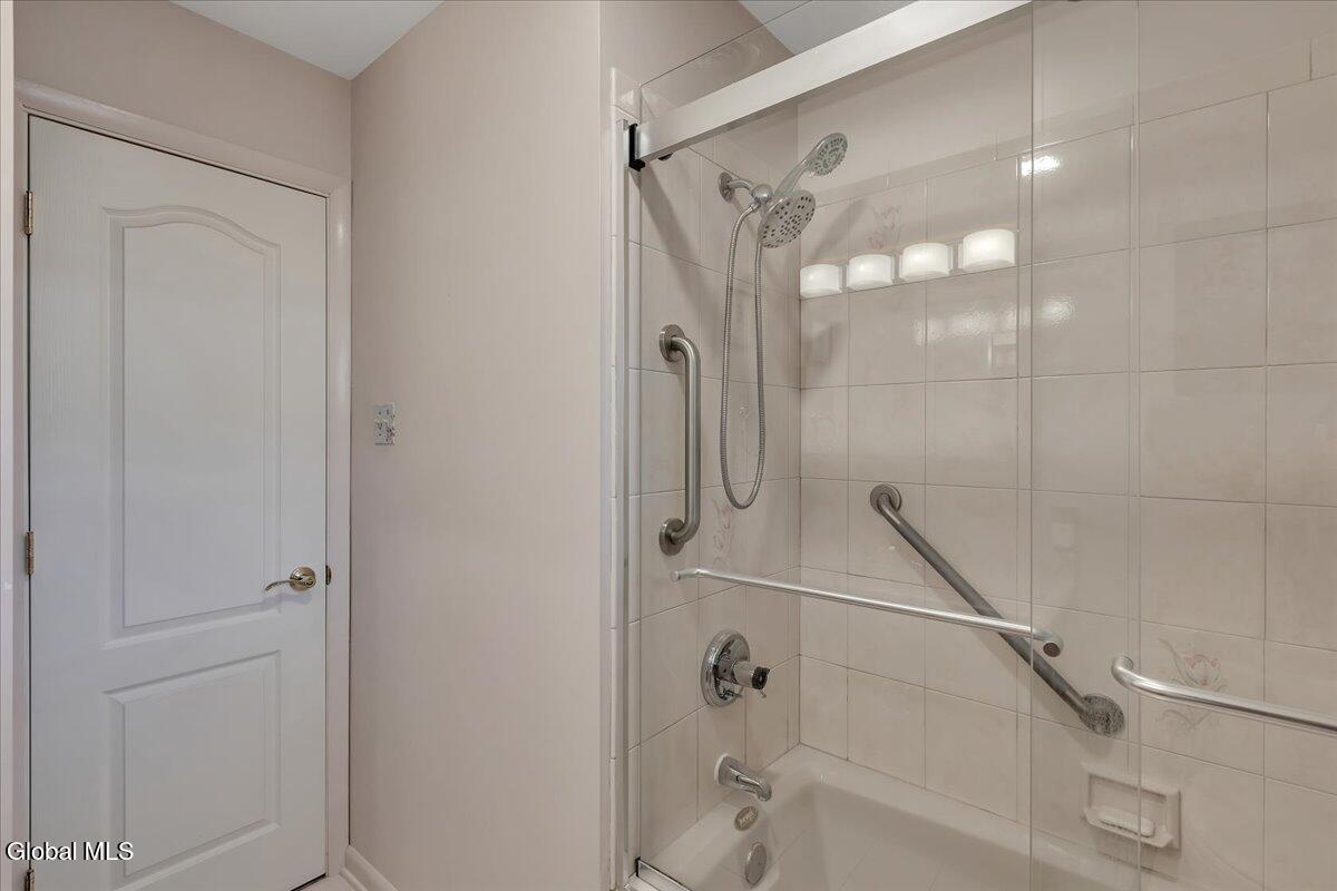 22 Maxwell Street Albany, NY 12208 - Photo 22 of 41 29-IMG_4546