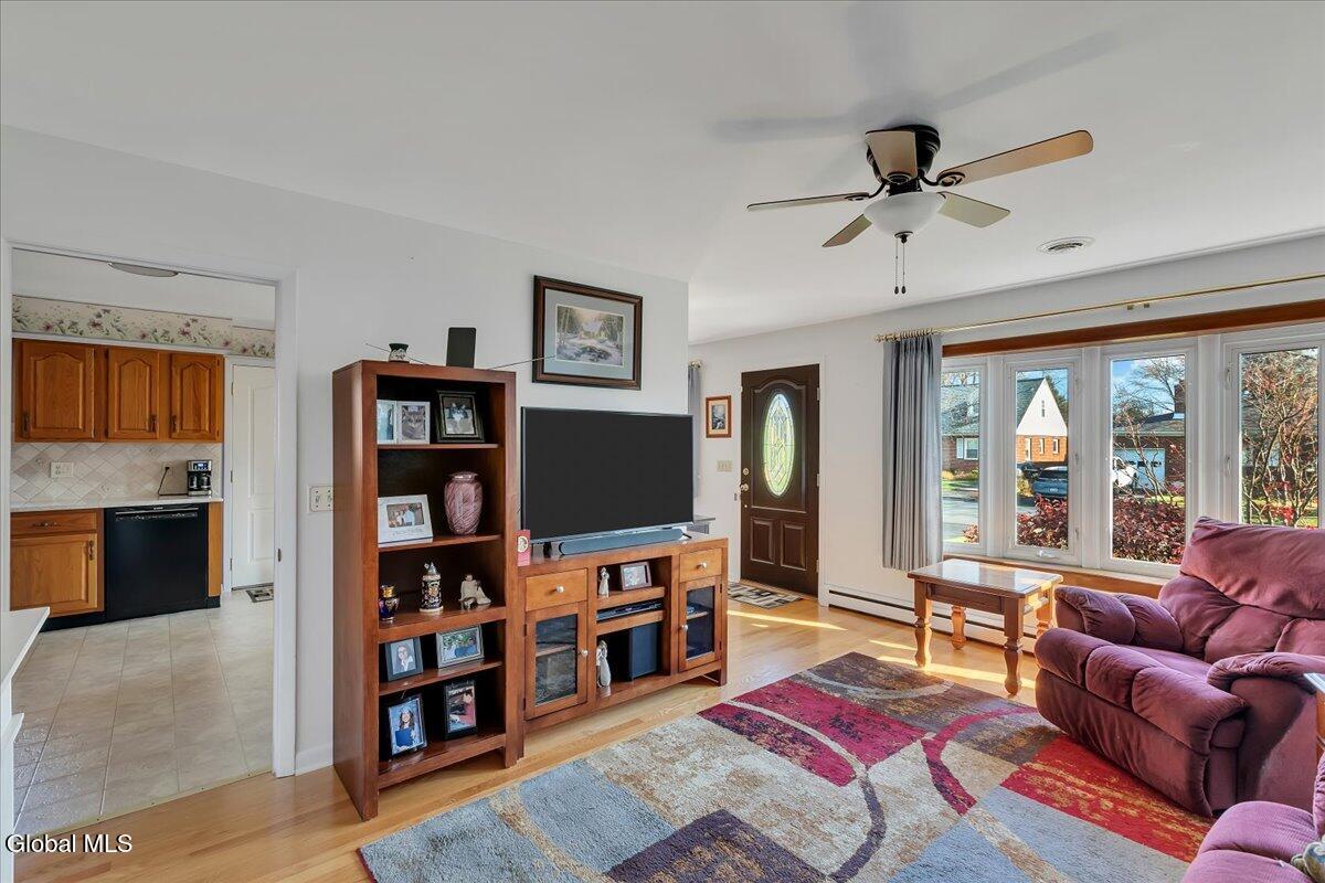 22 Maxwell Street Albany, NY 12208 - Photo 5 of 41 12-IMG_4415