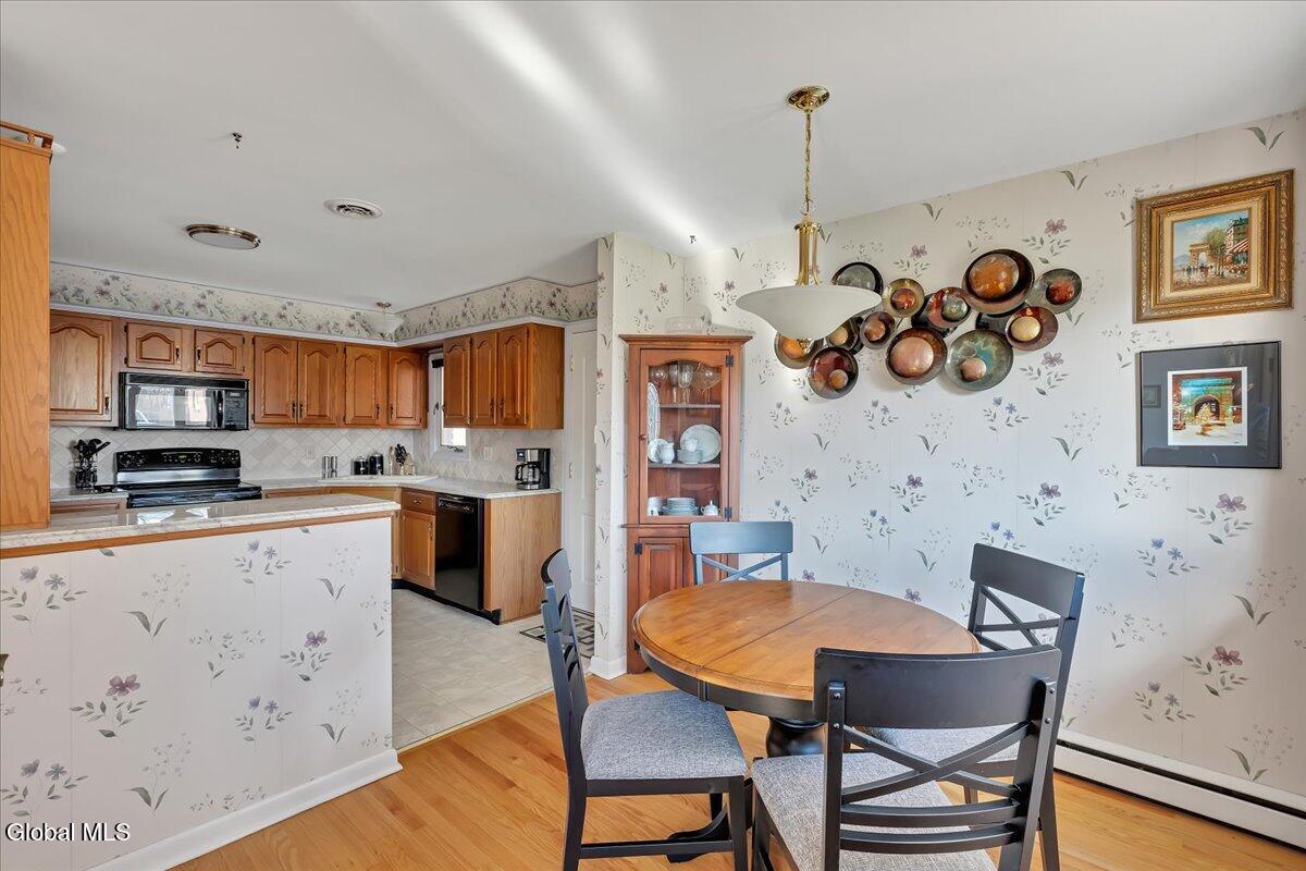 22 Maxwell Street Albany, NY 12208 - Photo 9 of 41 16-IMG_4448