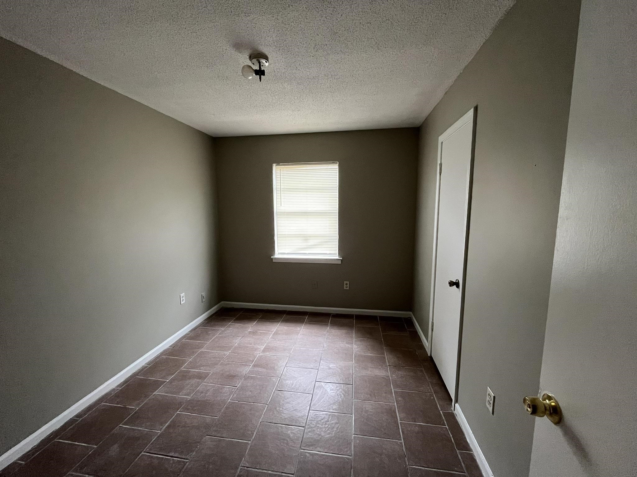 3656 Buffalo Road Memphis, TN 38109 - Photo 6 of 9