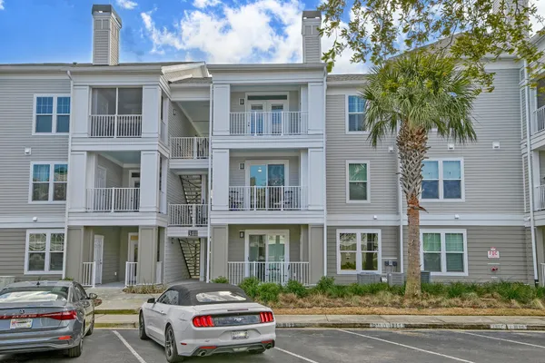 $325,000 | 130 River Landing Drive, Unit 3306, Daniel Island, SC 29492