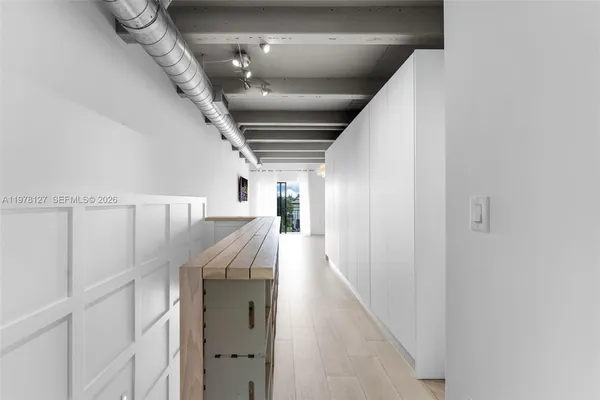 $5,500 | 6901 Edgewater Drive, Unit 315, Coral Gables, FL 33133