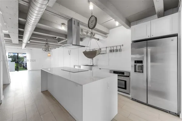 $5,500 | 6901 Edgewater Drive, Unit 315, Coral Gables, FL 33133