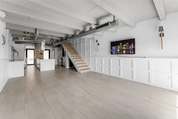 $5,500 | 6901 Edgewater Drive, Unit 315, Coral Gables, FL 33133