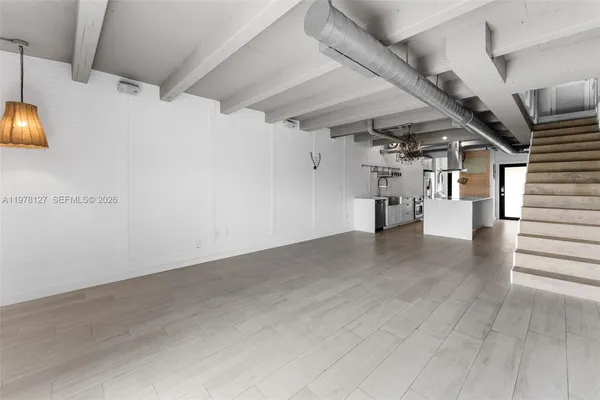 $5,500 | 6901 Edgewater Drive, Unit 315, Coral Gables, FL 33133