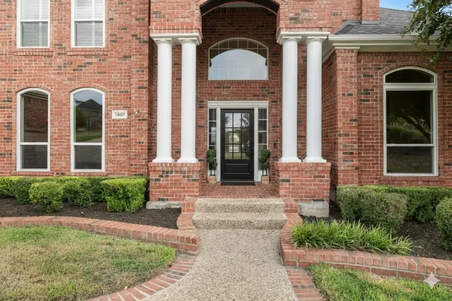 $2,390,000 | 2807 Round Table Road, Austin, TX 78746