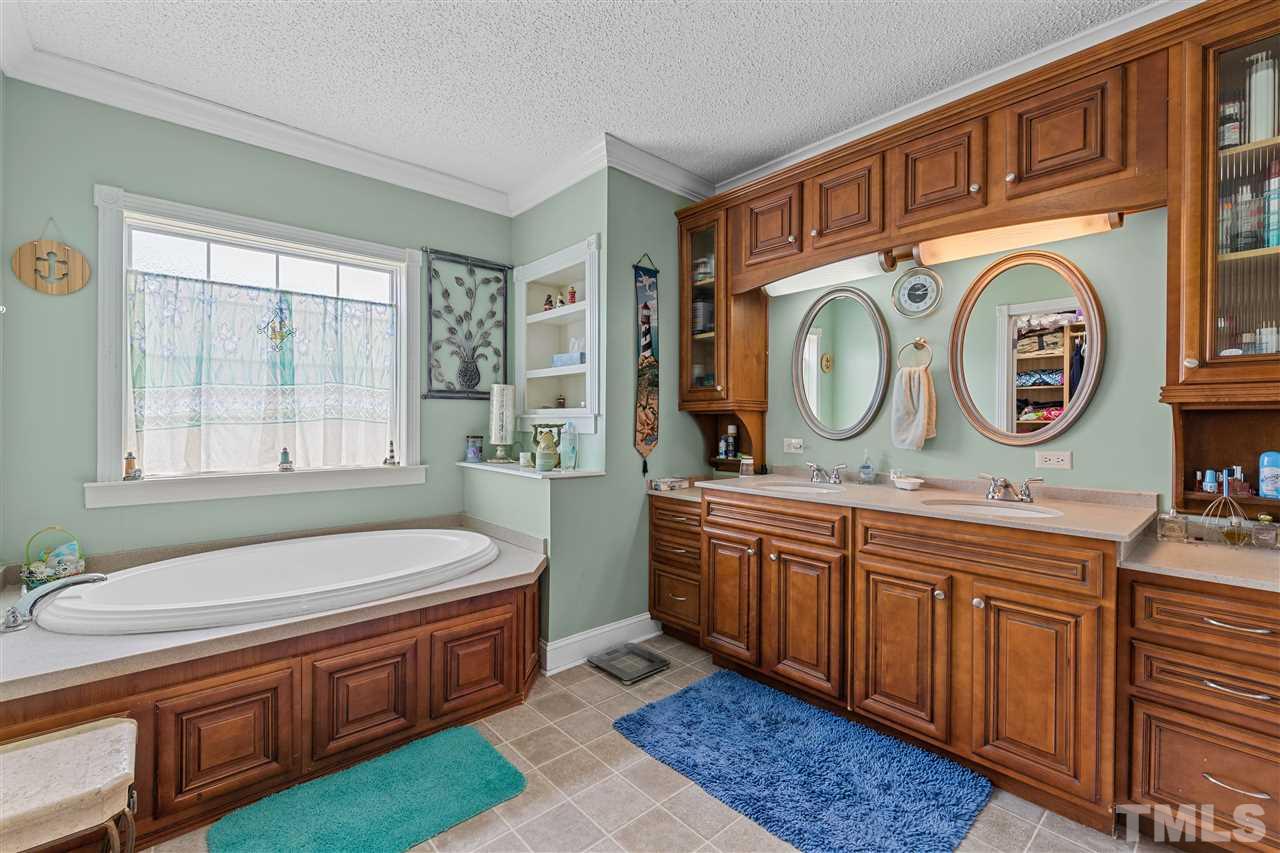 21 Prospect Lane Dunn, NC 28334 - Photo 8 of 15