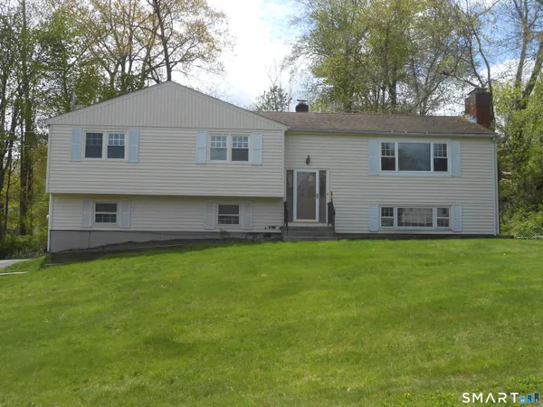 $439,900 | 279 Wedgewood Drive, Naugatuck, CT 06770