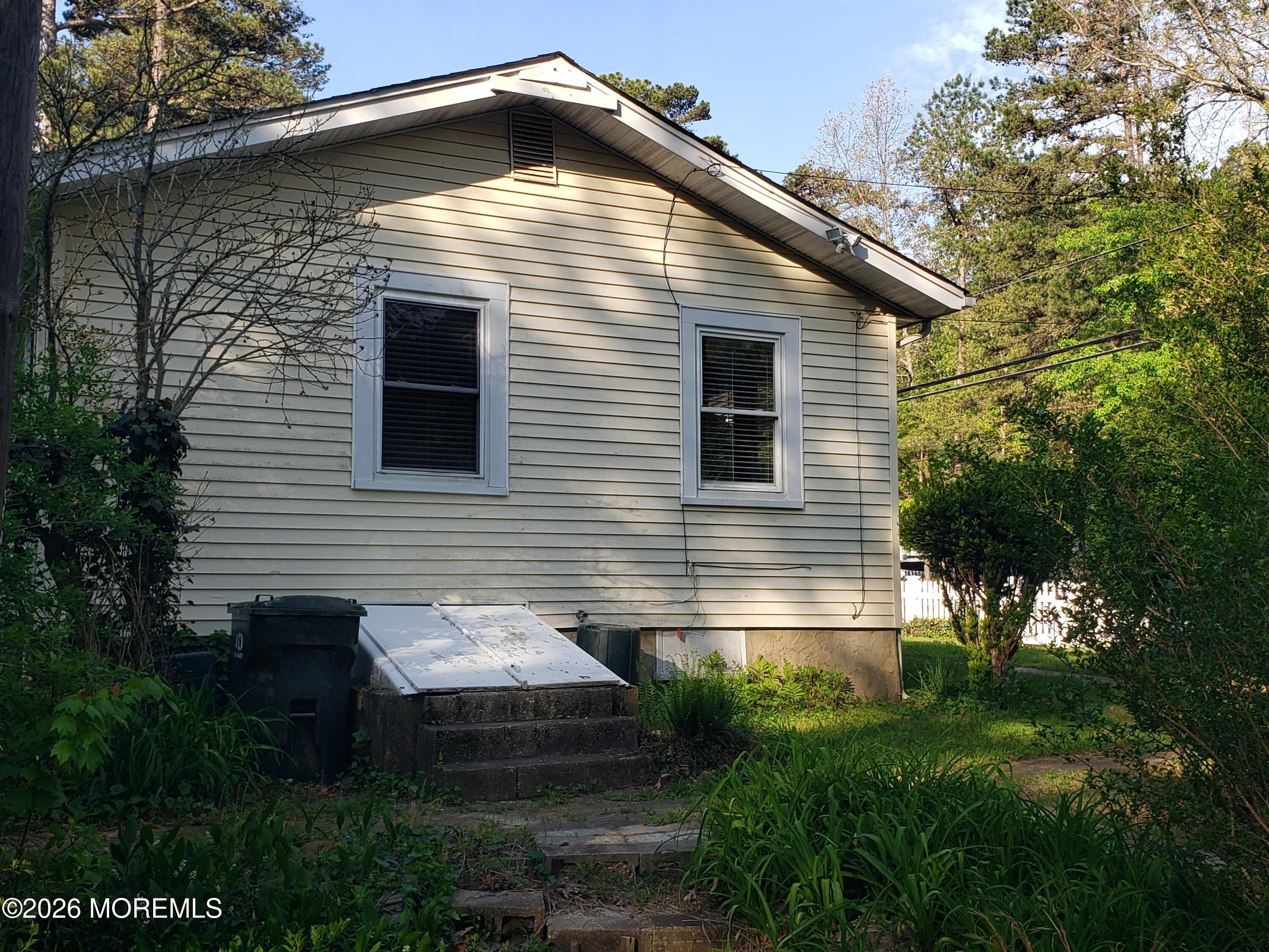 689 Freehold Road Jackson, NJ 08527 - Photo 8 of 58 20260513_075549