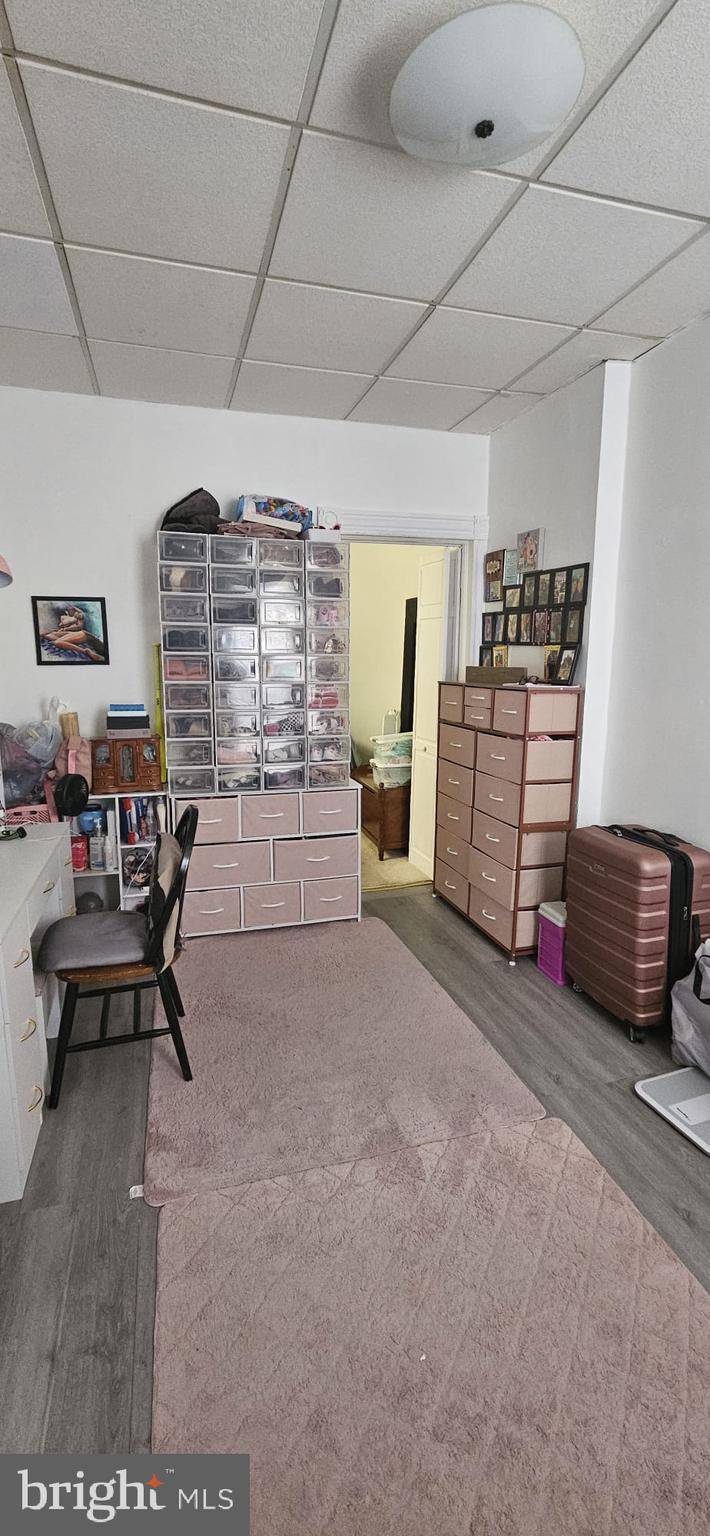 439 Buttonwood Street Reading, PA 19601 - Photo 20 of 33 a living room with furniture and a couch