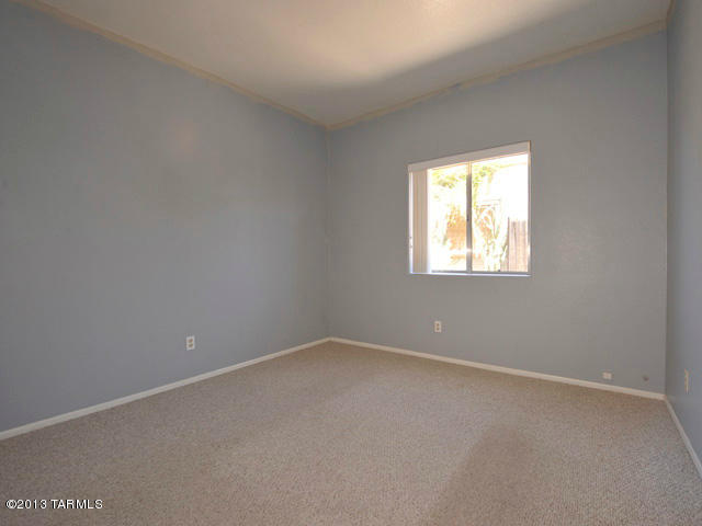 211 West Roger Road, Unit 13 Tucson, AZ 85705 - Photo 12 of 23