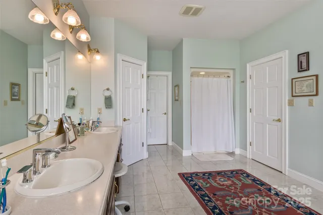 $1,040,000 | 25 Windsong Drive, Fairview, NC 28730