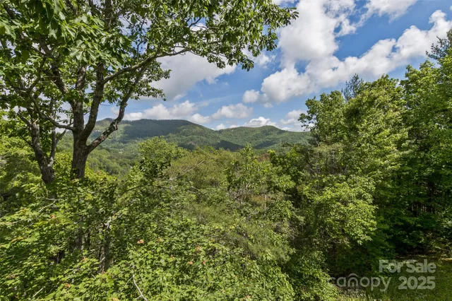 $1,040,000 | 25 Windsong Drive, Fairview, NC 28730