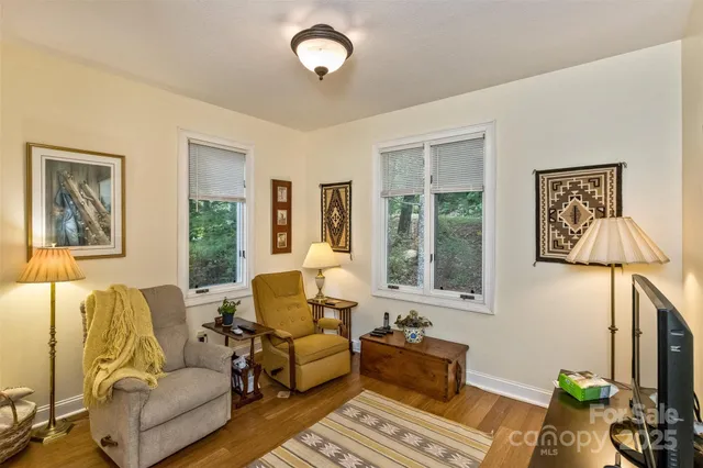 $1,040,000 | 25 Windsong Drive, Fairview, NC 28730