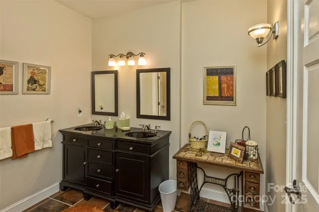 $1,040,000 | 25 Windsong Drive, Fairview, NC 28730