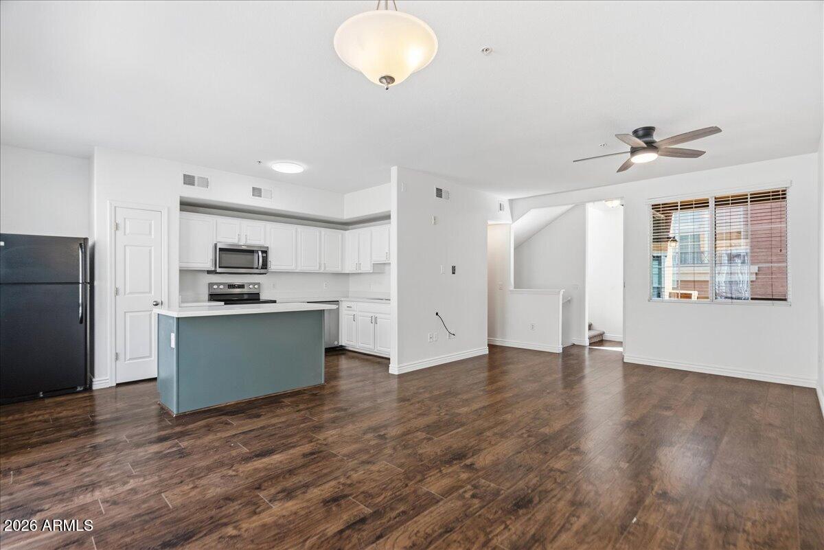 18250 North Cave Creek Road, Unit 190 Phoenix, AZ 85032 - Photo 15 of 40 10-18250 N Cave Creek Rd #190_RedHogMedi