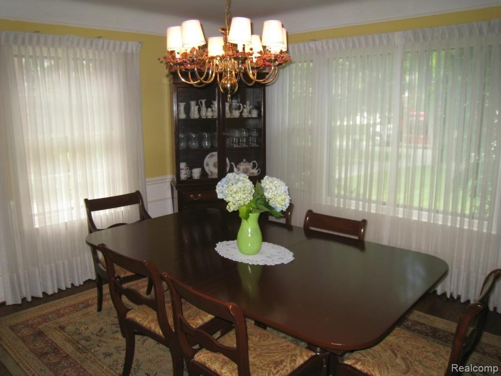 1013 Whittier Road Grosse Pointe, MI 48230 - Photo 4 of 22 Dining Room
