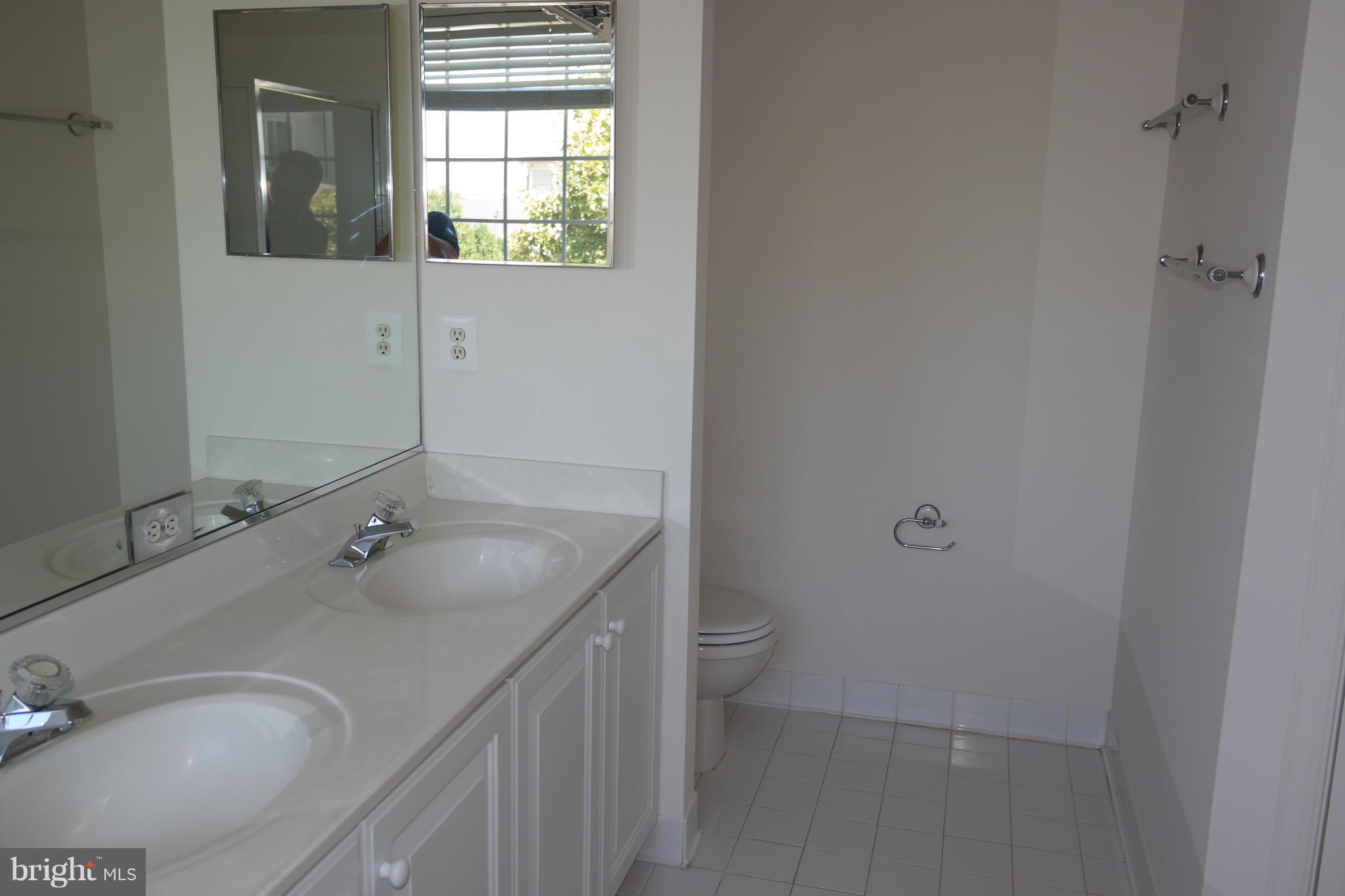 13013 Middlebrook Road Germantown, MD 20874 - Photo 19 of 28 Bath (Master)