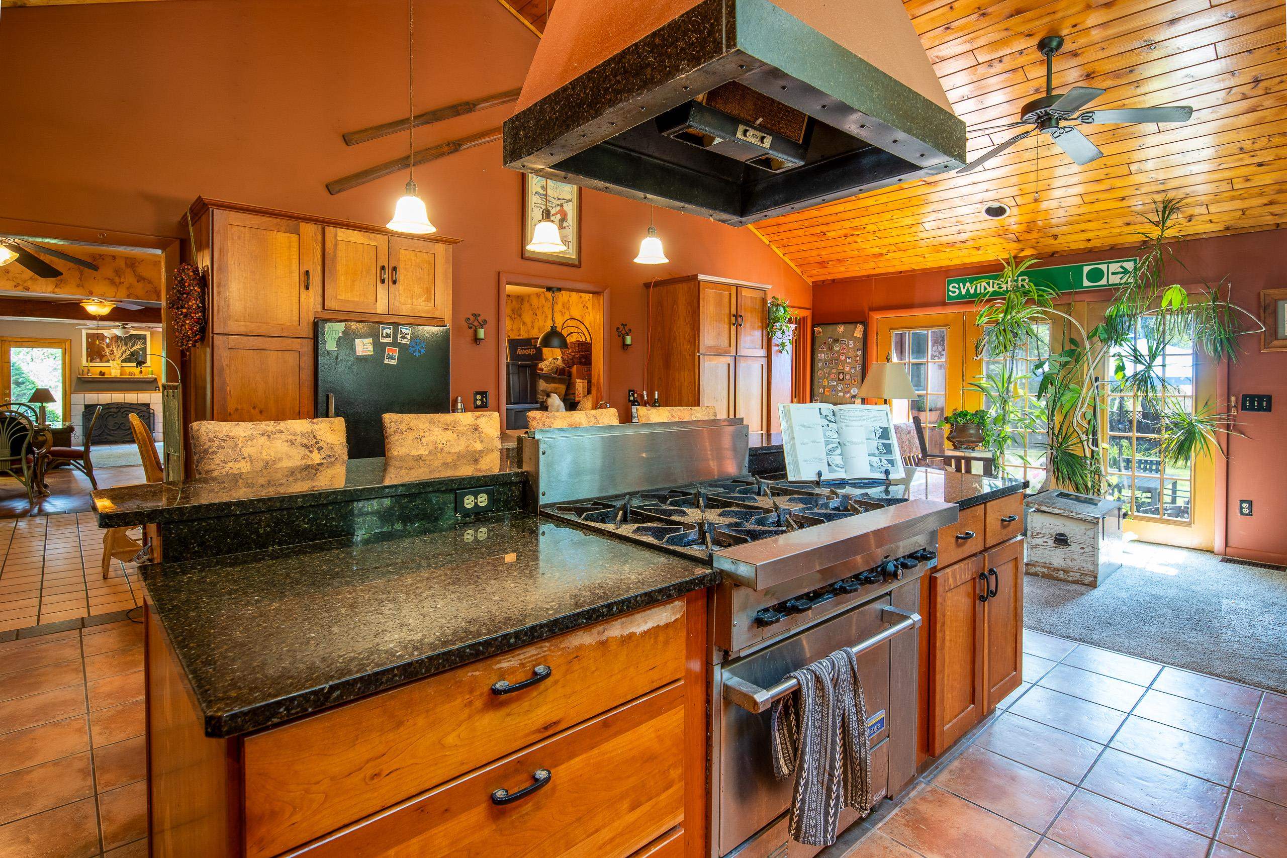 4297 Highway 4 Mendon, VT 05701 - Photo 11 of 37