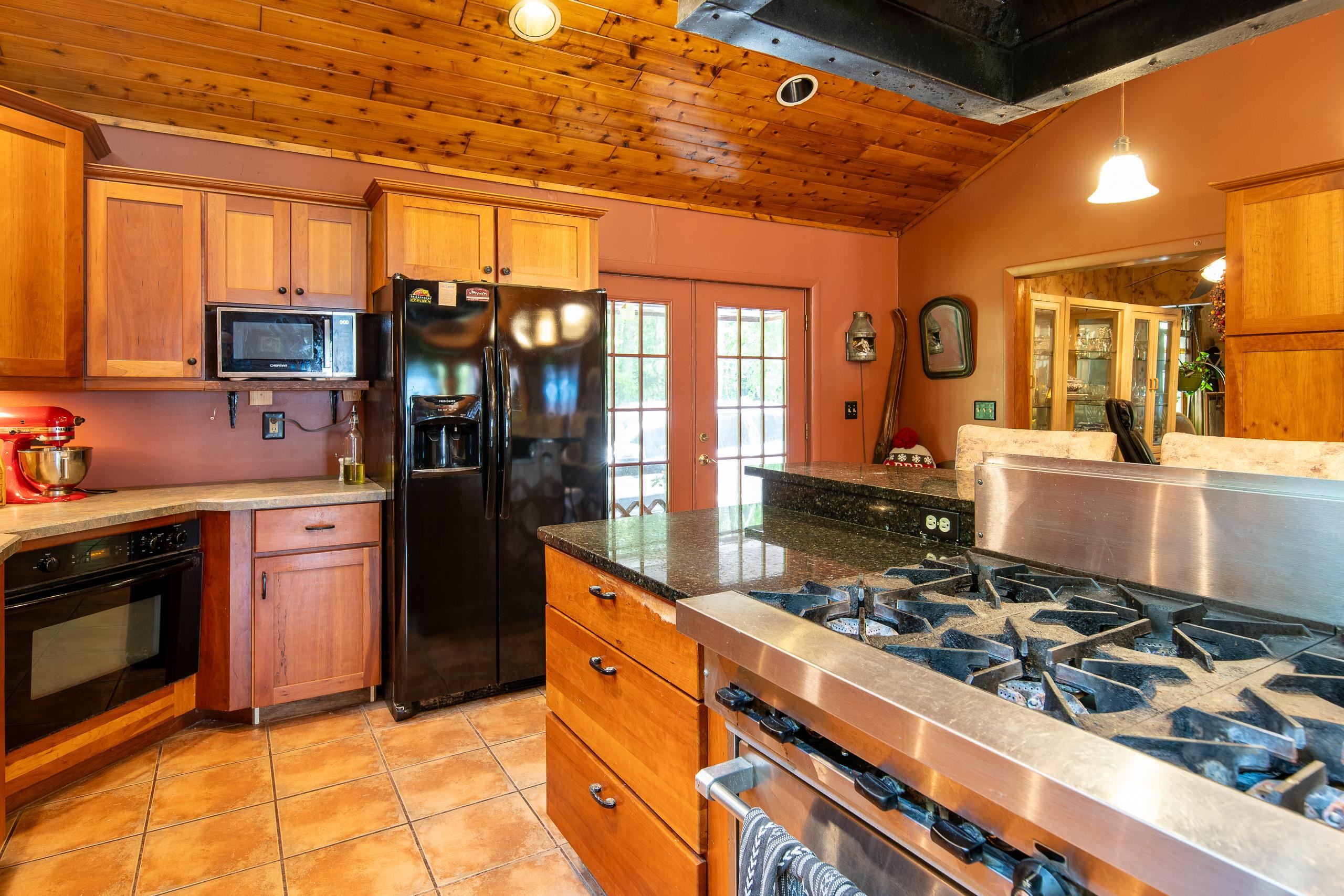 4297 Highway 4 Mendon, VT 05701 - Photo 15 of 37