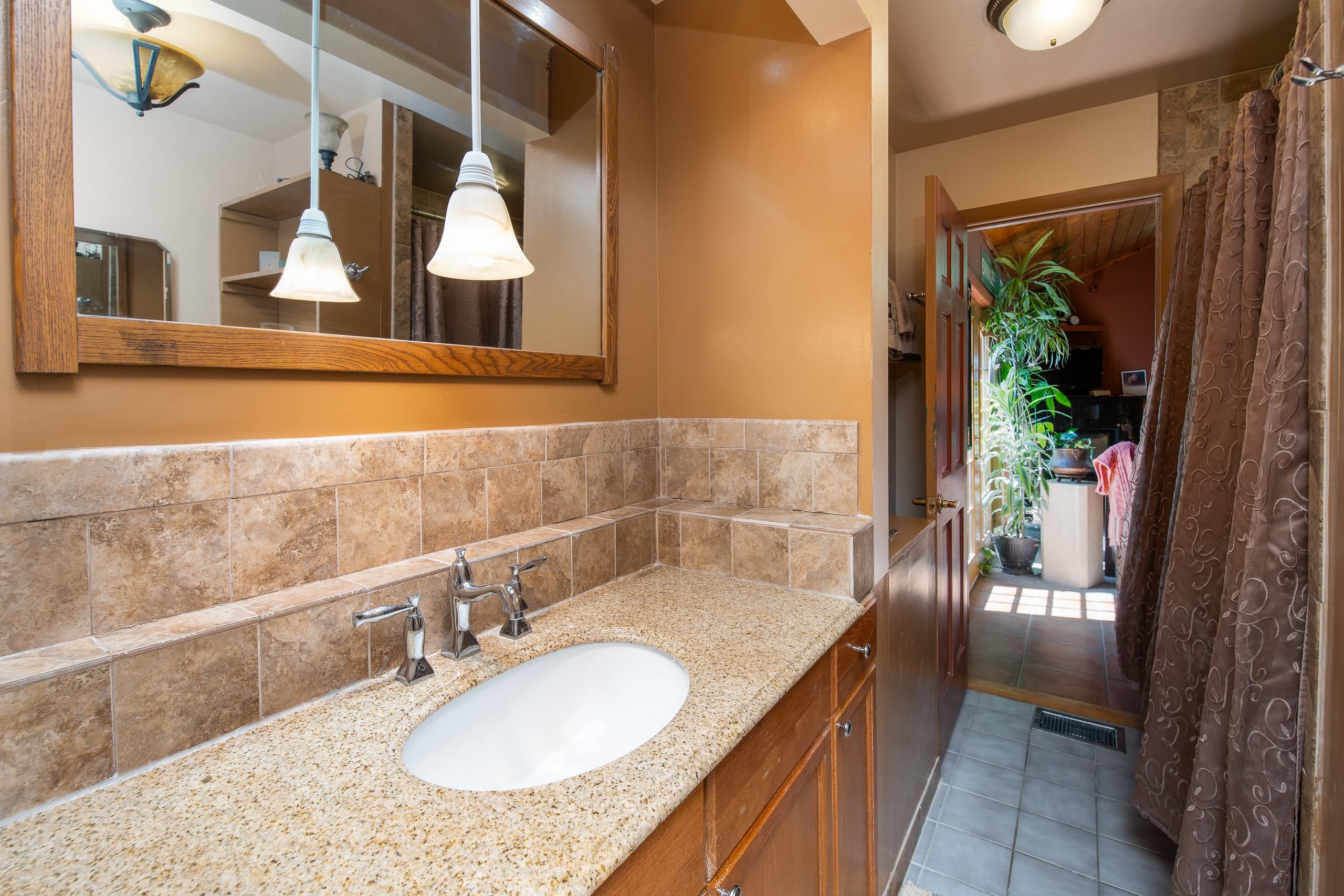 4297 Highway 4 Mendon, VT 05701 - Photo 25 of 37