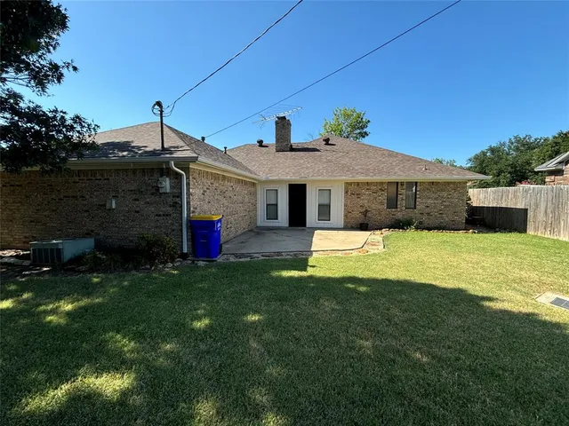 $299,000 | 503 North 2nd Street, Krum, TX 76249