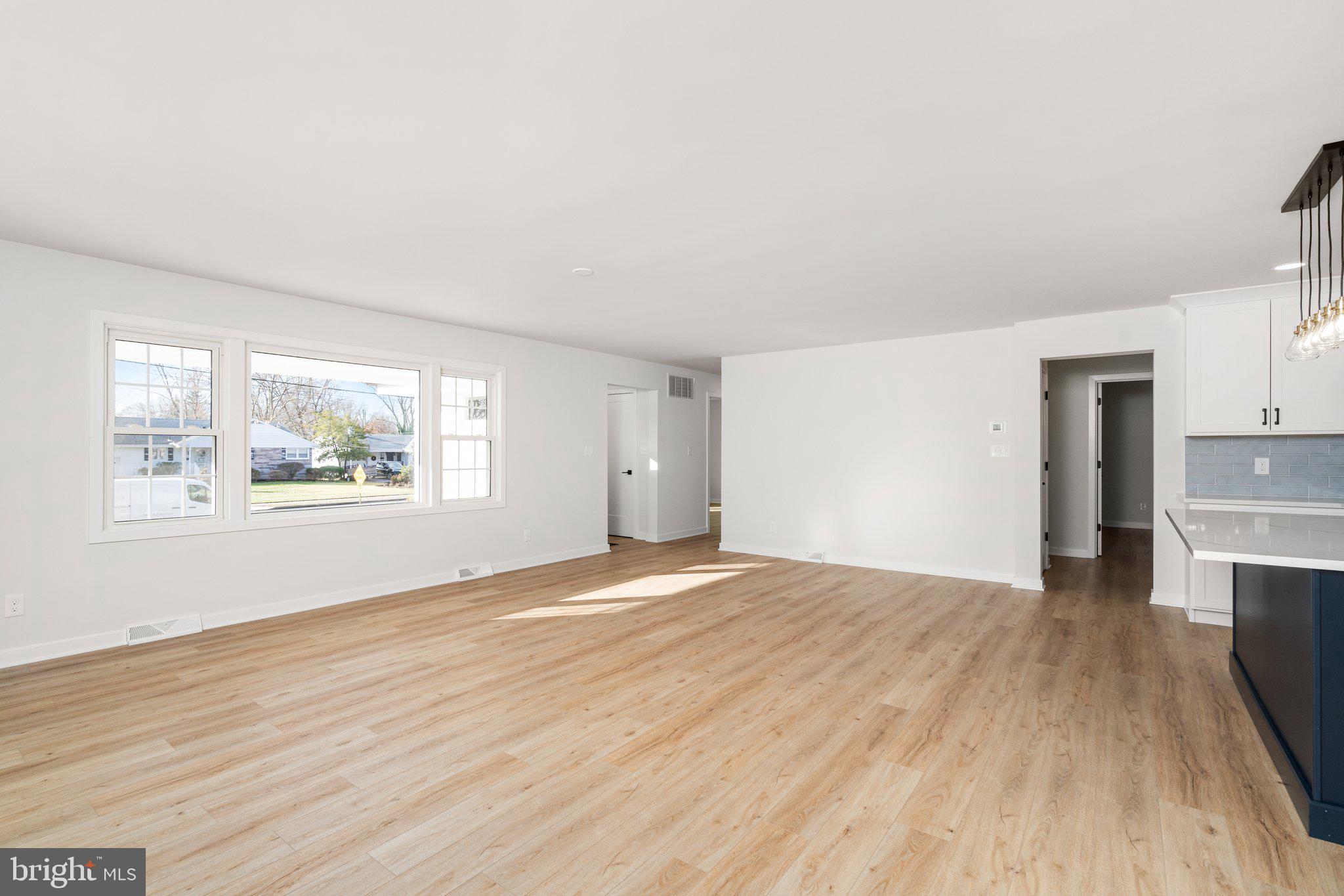 20 Roxboro Road Lawrence Township, NJ 08648 - Photo 6 of 31