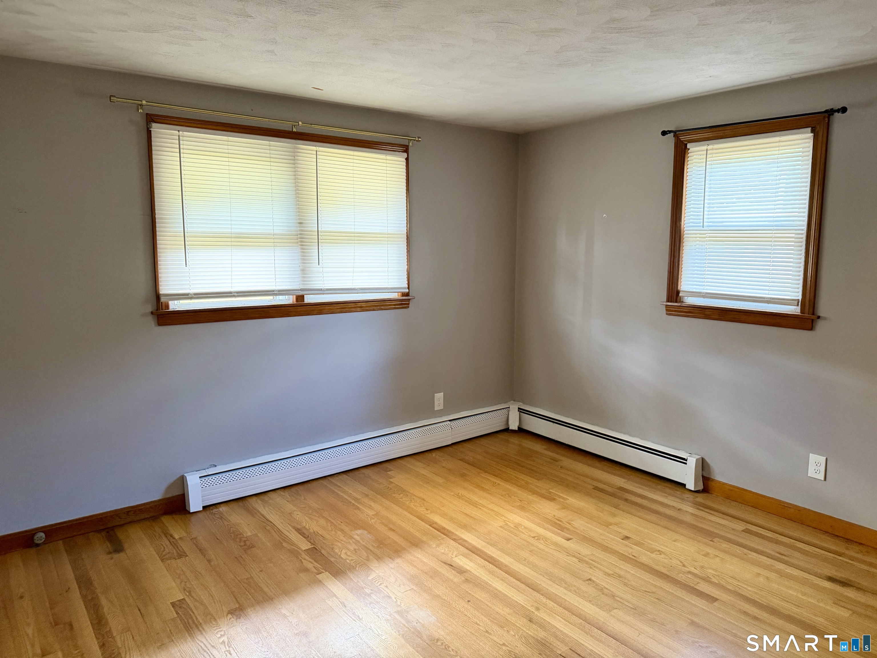 4 Betty Road Enfield, CT 06082 - Photo 19 of 30