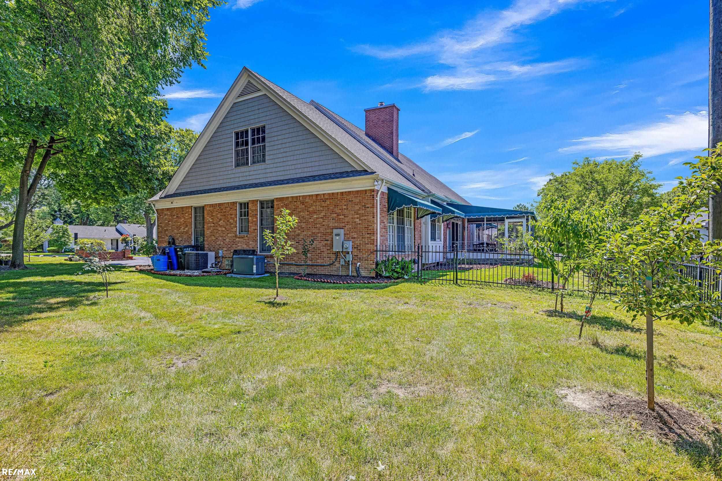 895 Bishop Road Grosse Pointe Park, MI 48230 - Photo 44 of 57