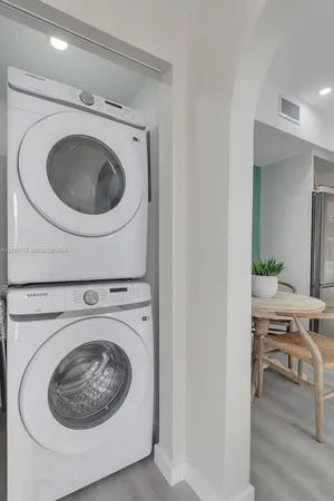 $2,600 | 1852 Southwest 22nd Terrace, Unit 2, Miami, FL 33145