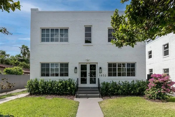 $2,600 | 1852 Southwest 22nd Terrace, Unit 2, Miami, FL 33145