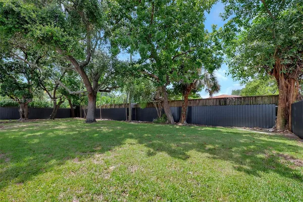 $2,600 | 1852 Southwest 22nd Terrace, Unit 2, Miami, FL 33145