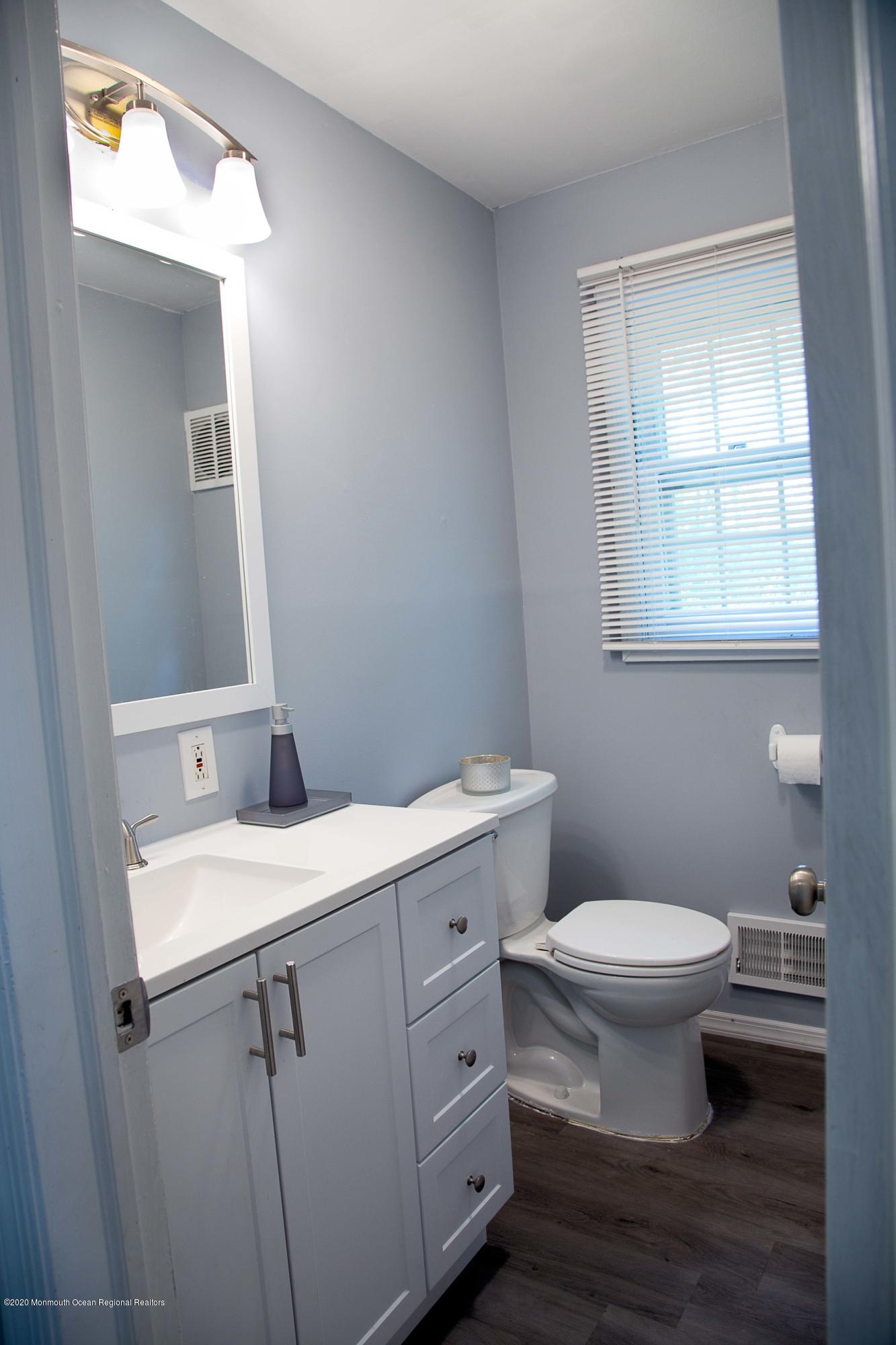 7 Boston Post Road East Brunswick, NJ 08816 - Photo 15 of 24 1st Floor Powder Room