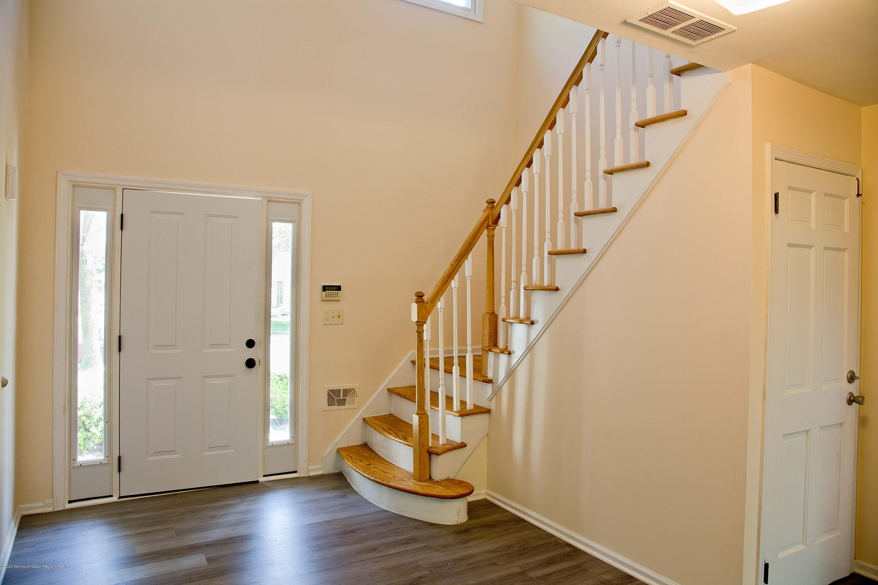 7 Boston Post Road East Brunswick, NJ 08816 - Photo 9 of 24 011