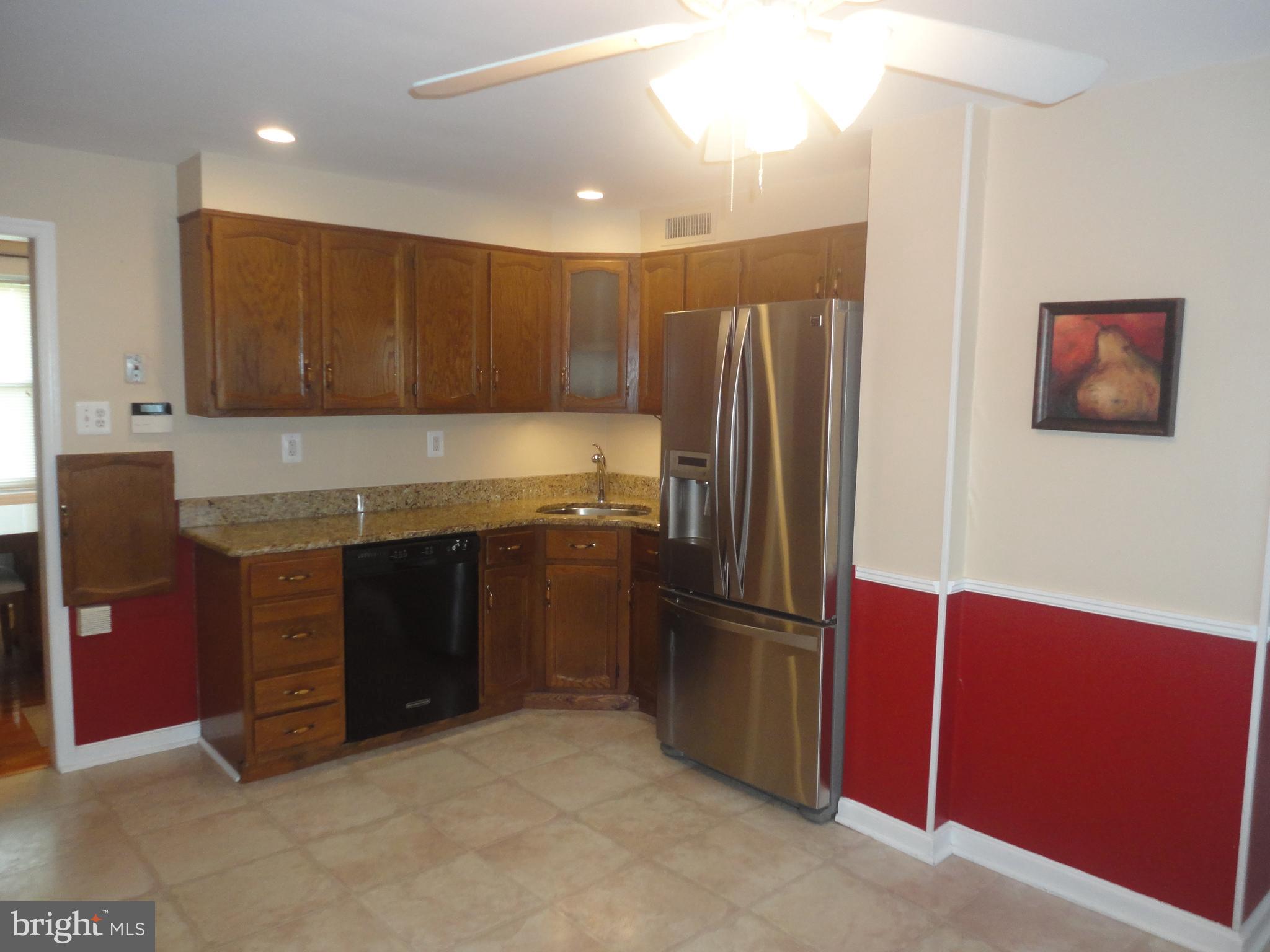 610 Hawarden Road Springfield, PA 19064 - Photo 8 of 38