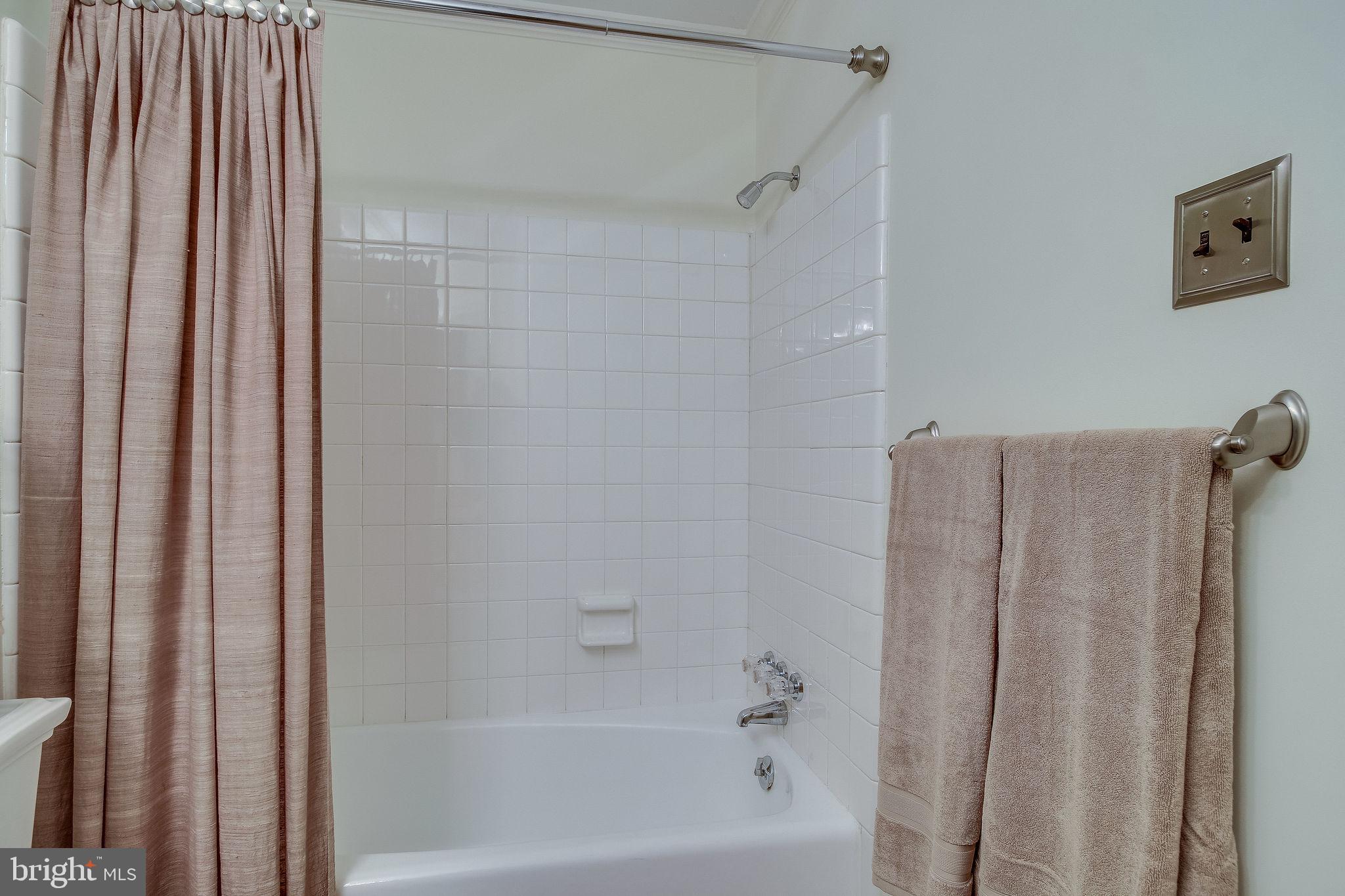 7323 Churchill Road McLean, VA 22101 - Photo 22 of 47 Hall Bath