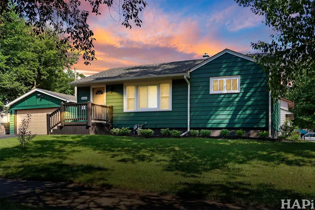 $319,999 | 2440 West Cheyenne Road, Waukegan, IL 60087