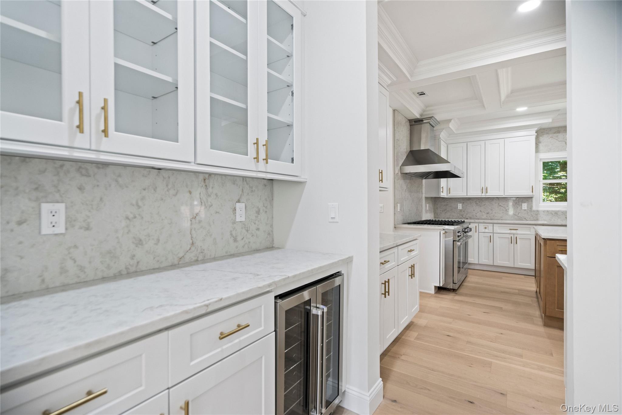 41 Cove Road Huntington, NY 11743 - Photo 14 of 50
