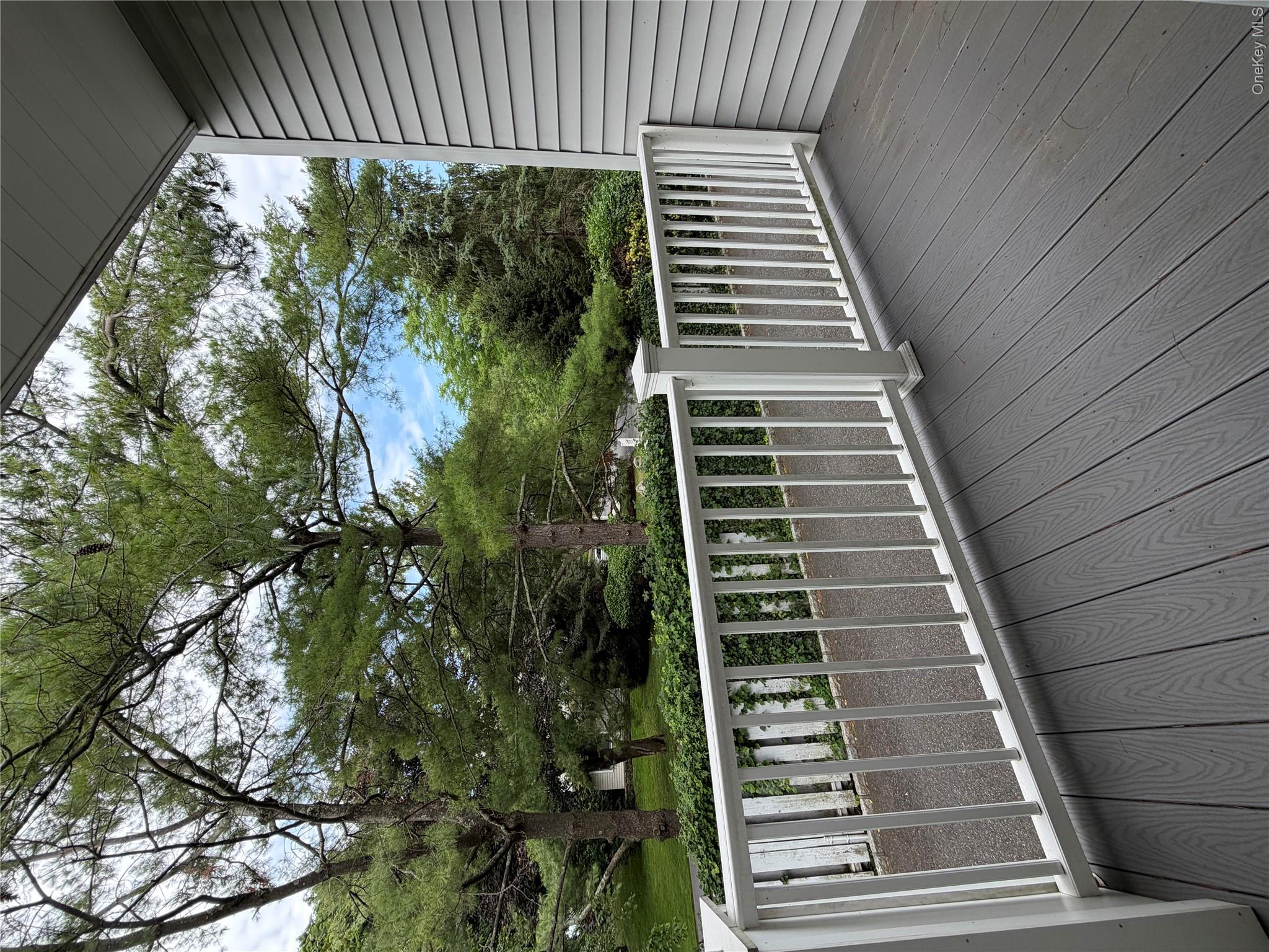 6 Cornell Place Rye, NY 10580 - Photo 4 of 17
