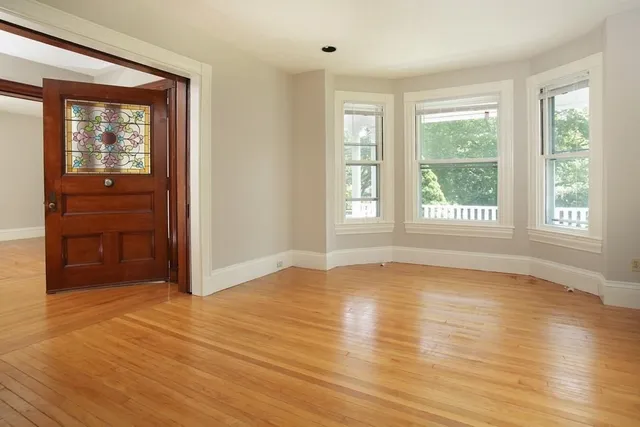 $3,300 | 1603 Centre Street, Newton, MA 02461