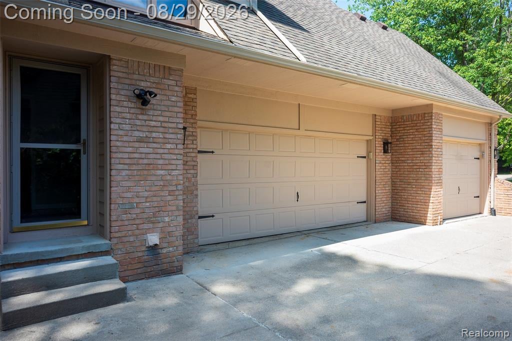 1733 Apple Ridge Court Rochester Hills, MI 48306 - Photo 46 of 51 Gallery Image 46